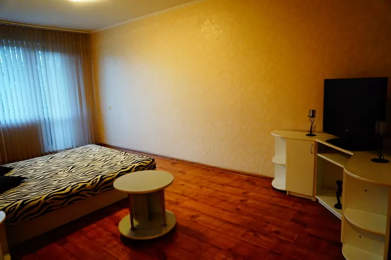 Уютна, чистая,  однокомнатная комнатная квартира . Форты 3