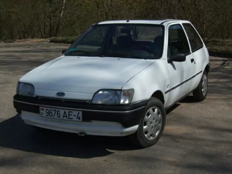 FORD FIESTA,  1, 3i,  60 л.с.,  1994г.,  Белый 3-ёх дверный хэтчбек,  2100$ 