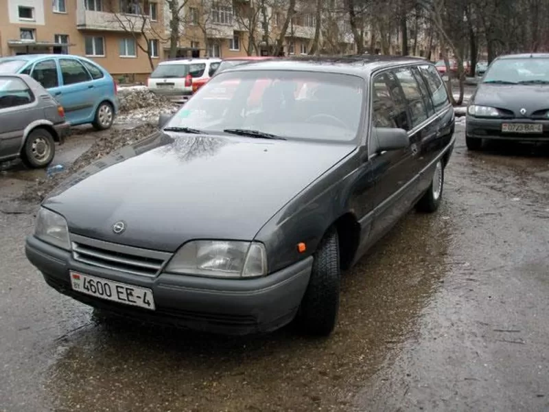 Opel Omega 2, 3DT универсал. Срочно